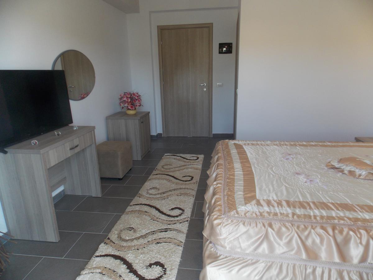 Hotel Irini Sarandë 외부 사진